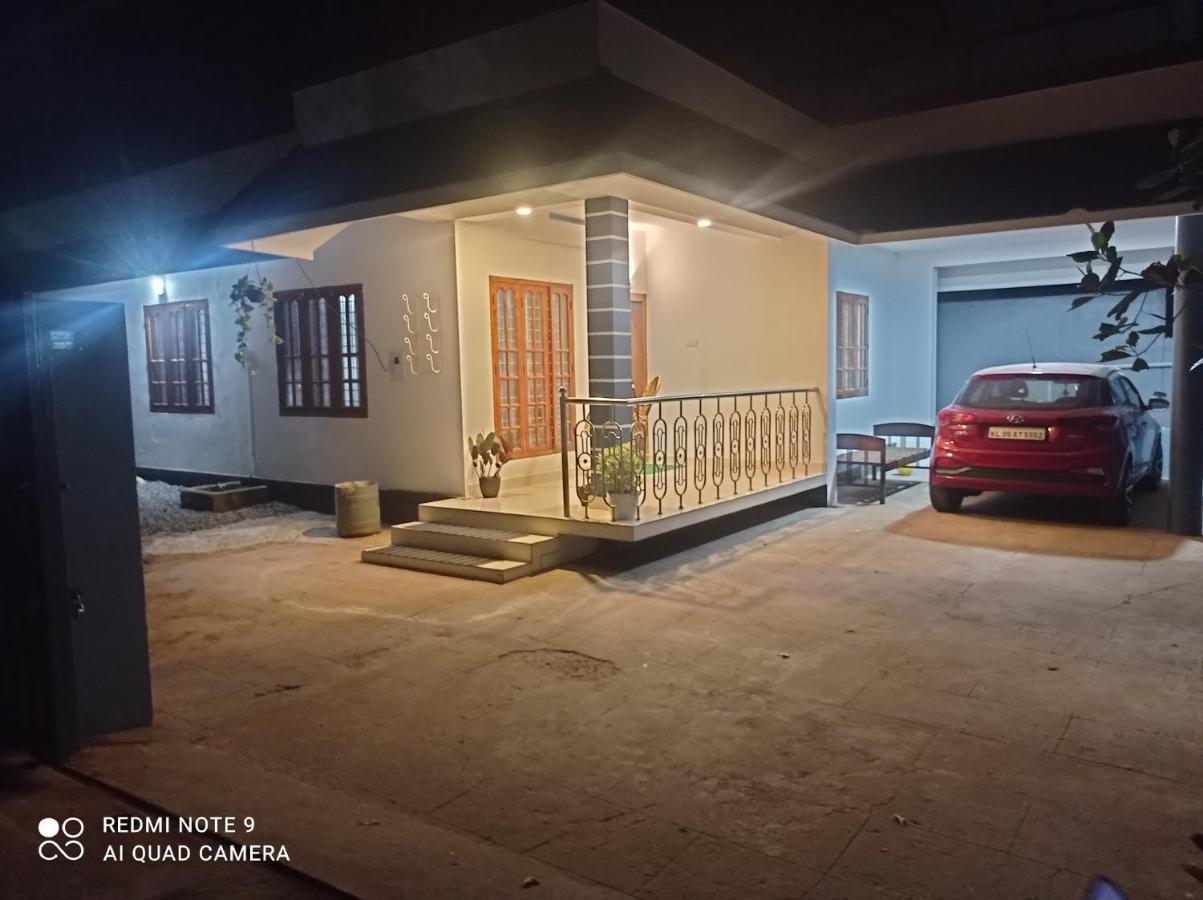 Fab House Thekkady Exterior foto